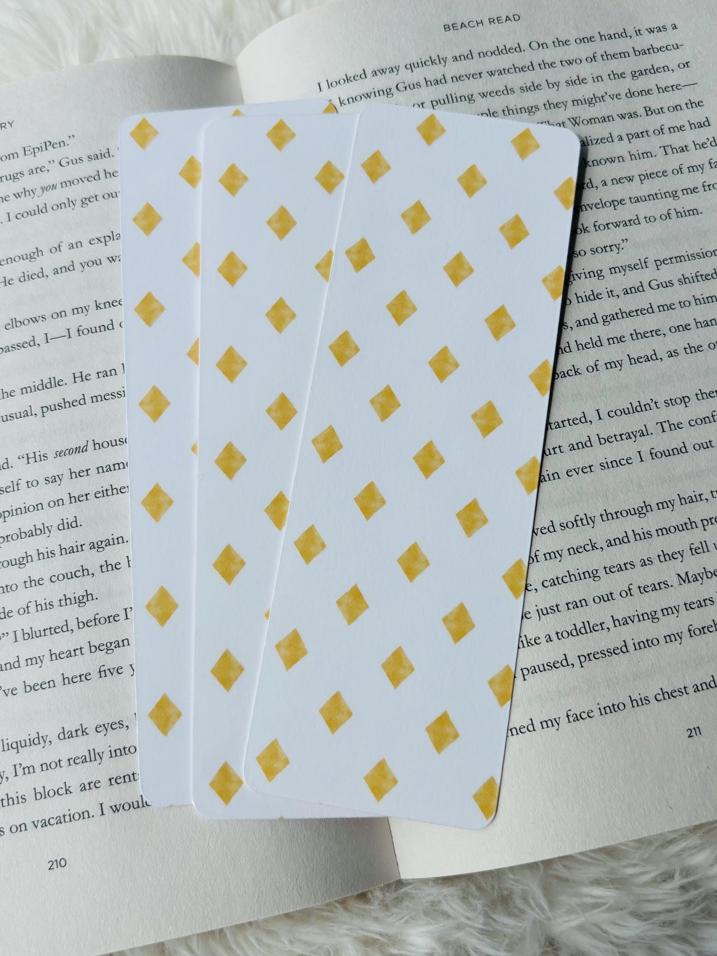 diamond design | bookmark | minimalist | readers | bookworm | book lovers | gifts for her | bookish