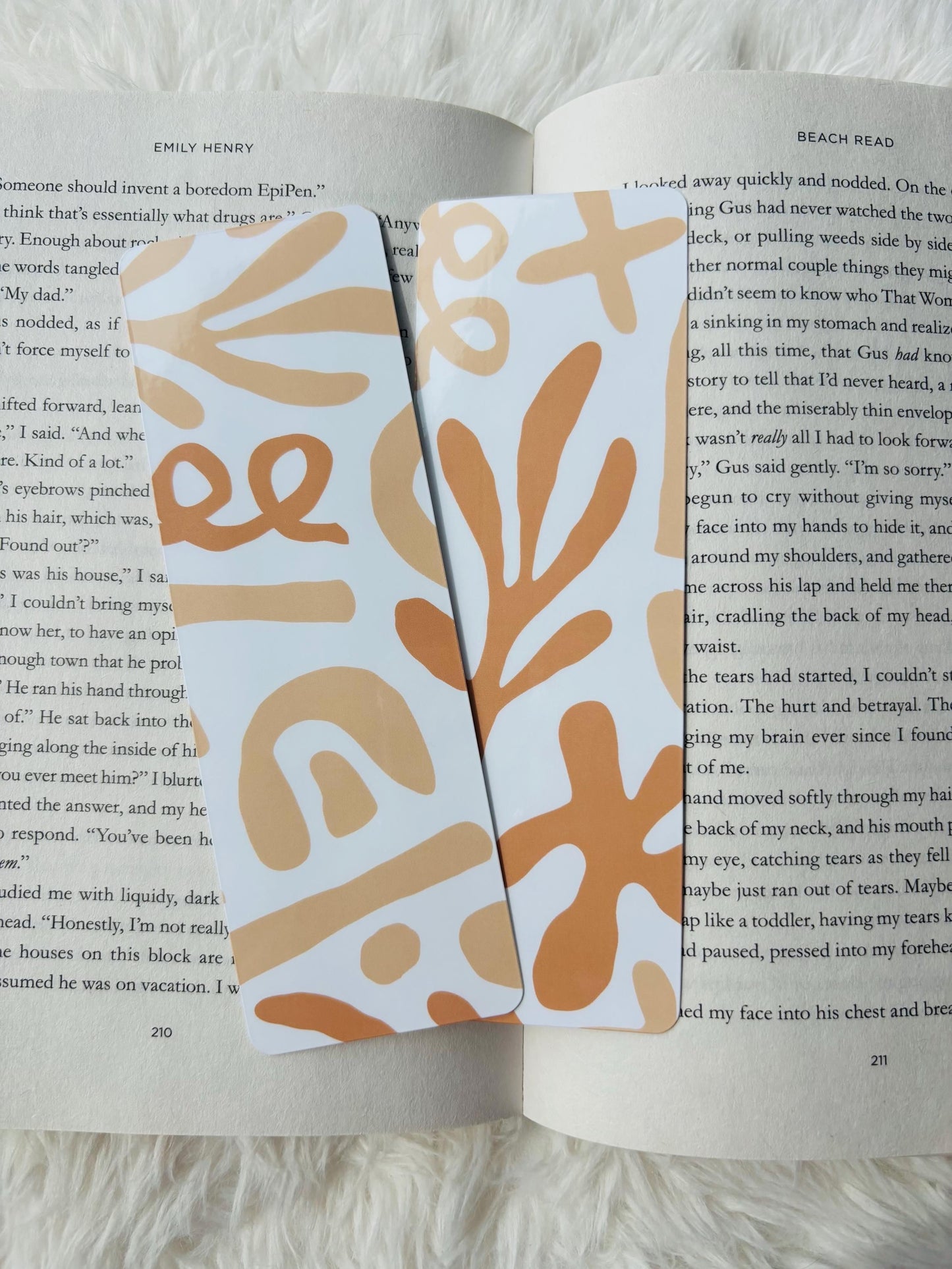 Abstract orange | bookmark | minimalist | readers | bookworm | book lovers | gifts for her | bookish