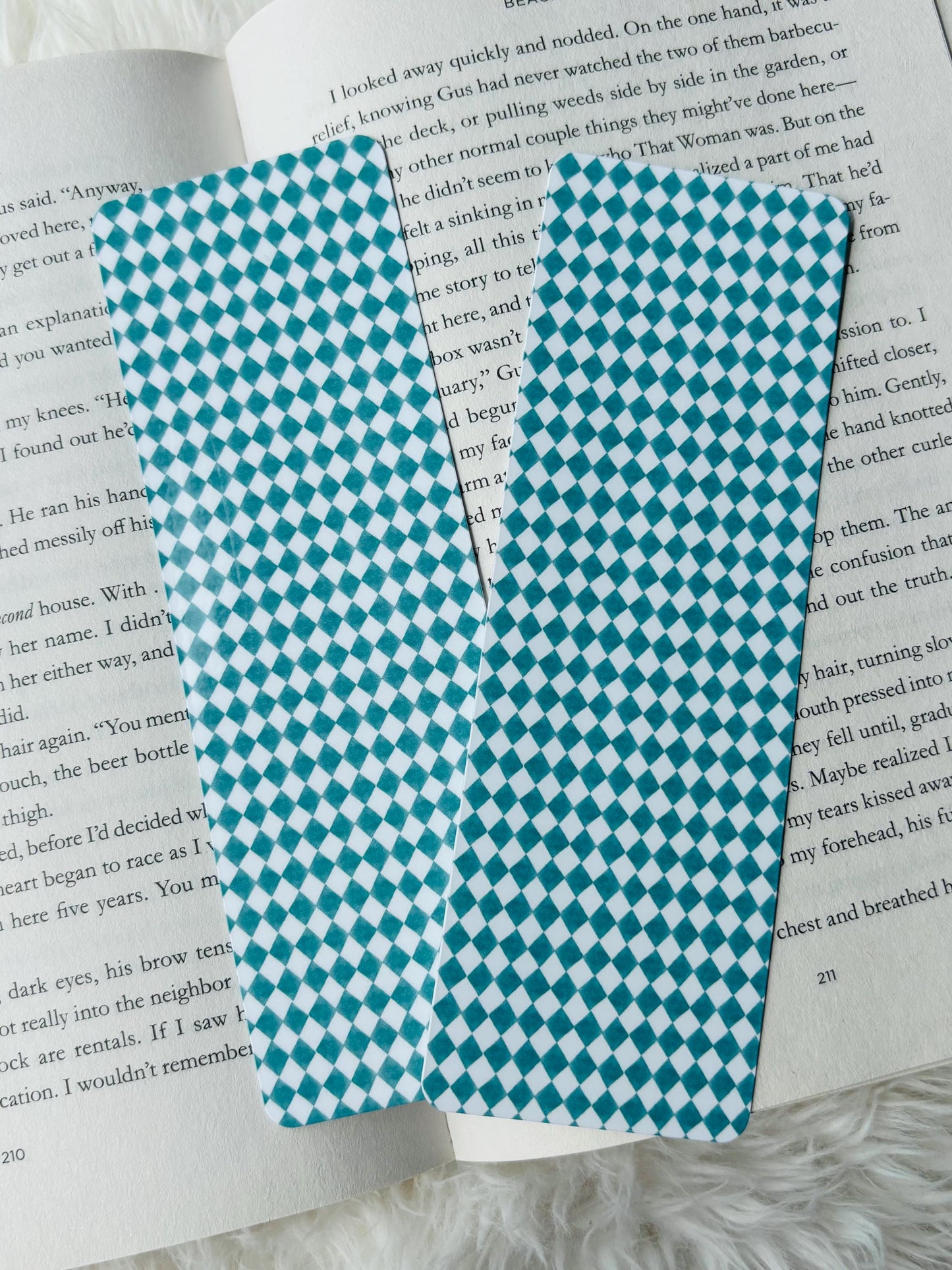 green diamond pattern | bookmark | bookworm | gifts for her | gifts for book lover | minimalist bookmark | book club