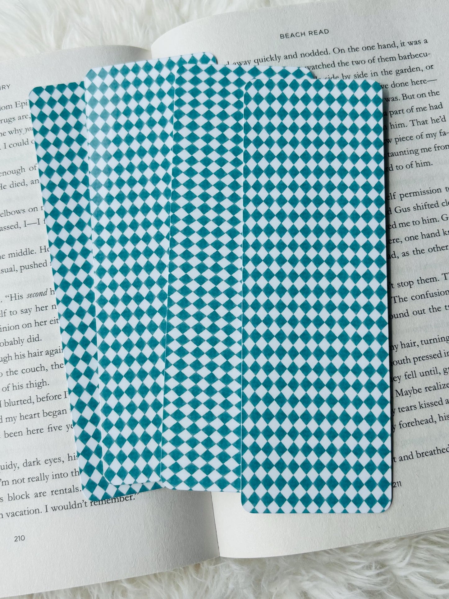 green diamond pattern | bookmark | bookworm | gifts for her | gifts for book lover | minimalist bookmark | book club