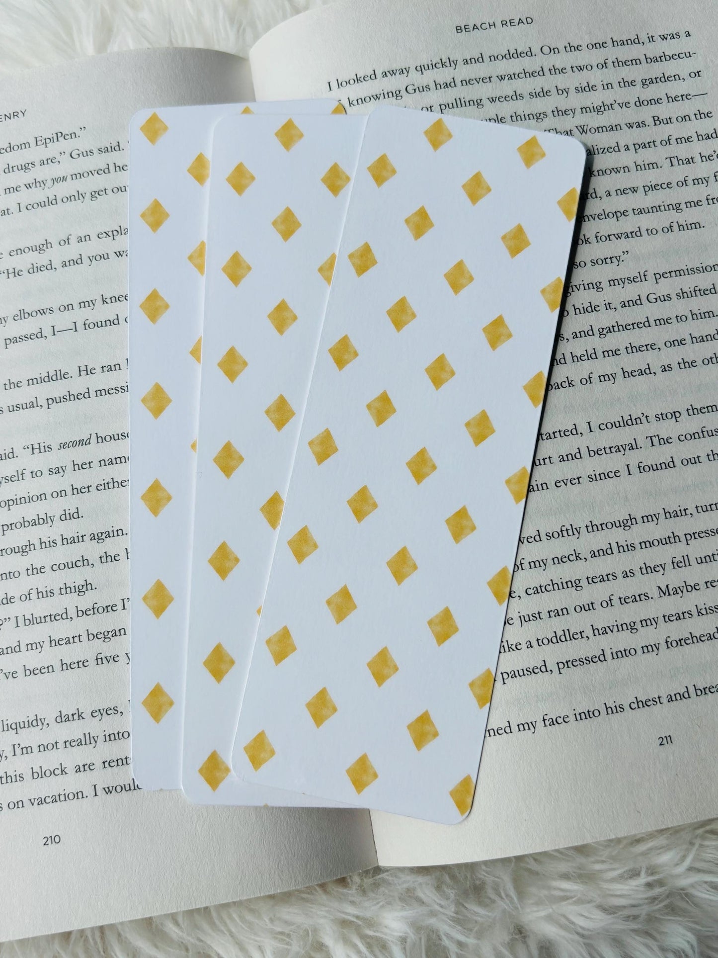 diamond design | bookmark | minimalist | readers | bookworm | book lovers | gifts for her | bookish