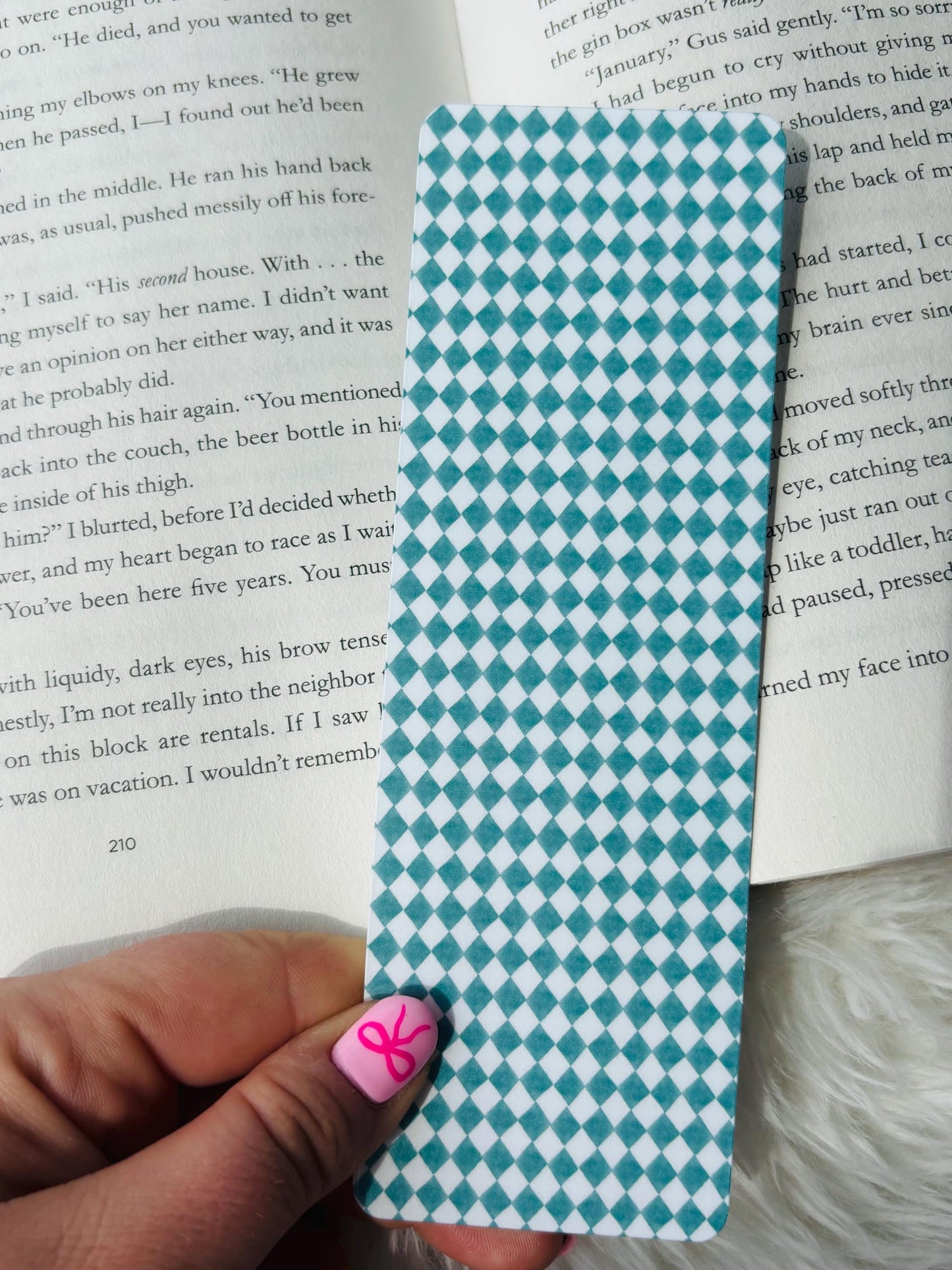 green diamond pattern | bookmark | bookworm | gifts for her | gifts for book lover | minimalist bookmark | book club
